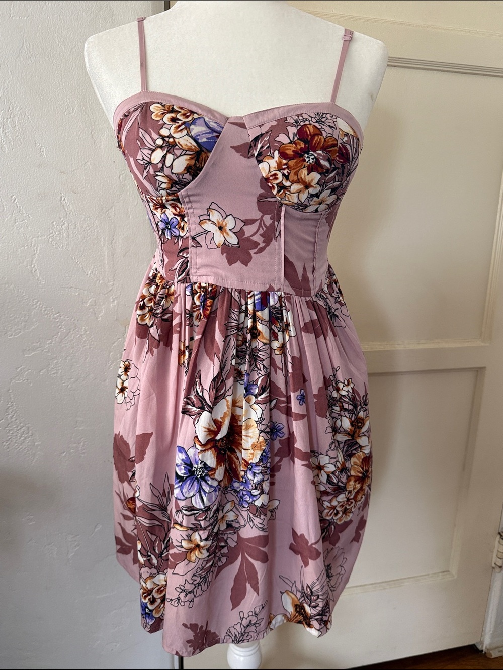 Band of Gypsies Dusty Rose Floral Sweetheart Bustier Mini Dress